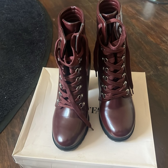 Women’s booties - Picture 3 of 4